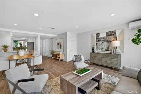 $1,295,000 | 1074 Buckingham Lane, Newport Beach, CA 92660