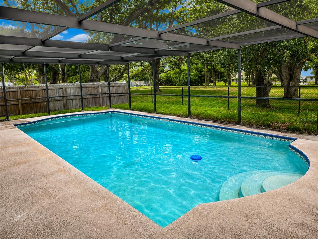 2013 Kamensky Road Clearwater, FL 33763 - Photo 26 of 27