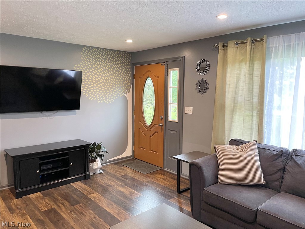 448 Jones Road Wellington, OH 44090 - Photo 2 of 23 Gallery Image 2