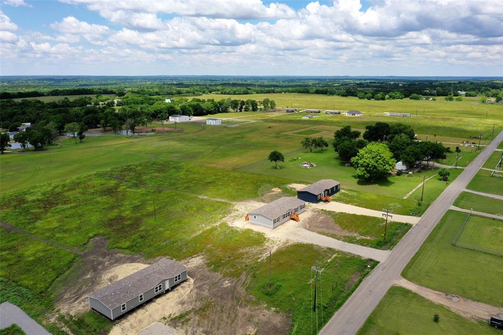 1203 Old Ida Road Sherman, TX 75090 - Photo 2 of 20 a view of a city