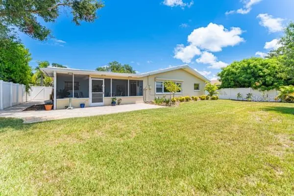 $3,500 | 13940 Joyce Drive, Largo, FL 33774