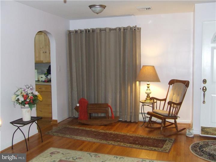 886 State Road West Grove, PA 19390 - Photo 9 of 23 Living Room