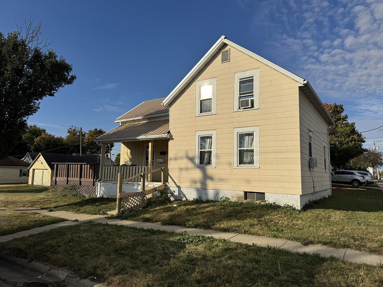 122 North Rochester Street Lanark, IL 61046 - Photo 1 of 19 Gallery Image 1
