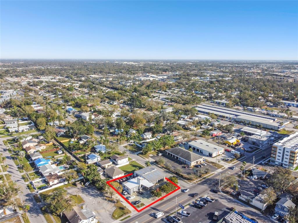 2011 9th Street West Bradenton, FL 34205 - Photo 17 of 24 an aerial view of a city with lots of residential buildings