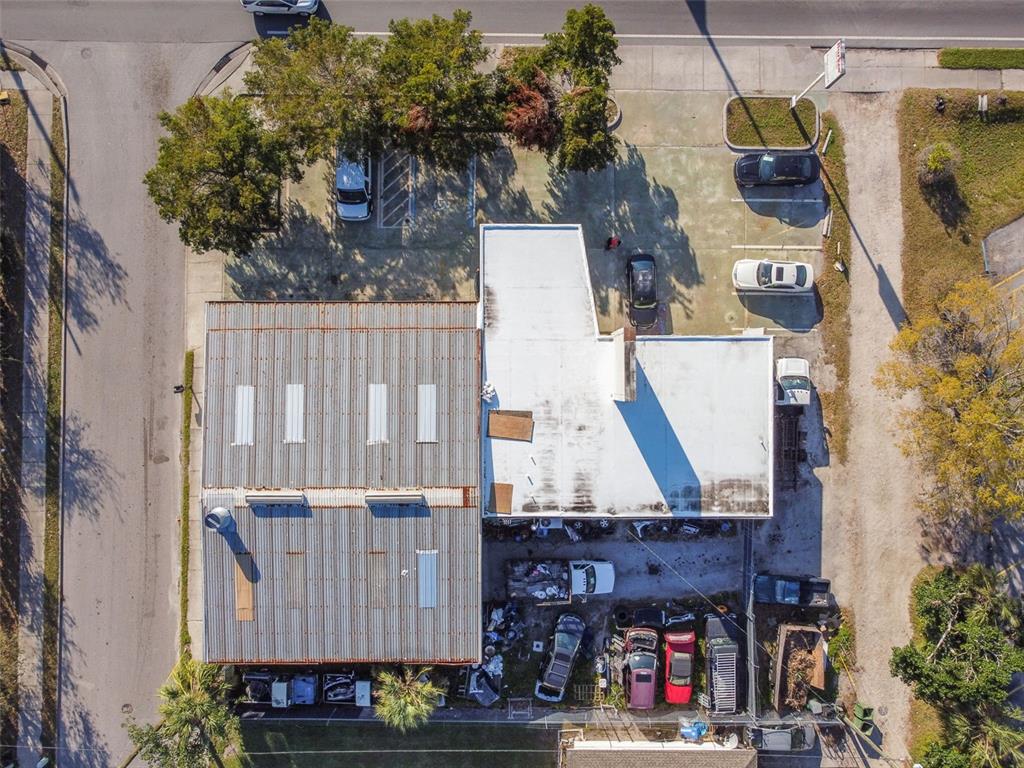 2011 9th Street West Bradenton, FL 34205 - Photo 8 of 24 a view of building and entrance