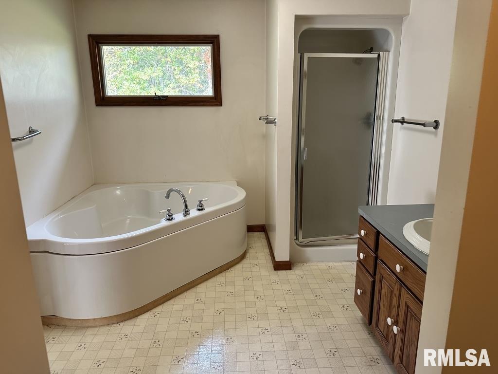 11223 North Evans Mill Road Princeville, IL 61559 - Photo 8 of 16 Gallery Image 8