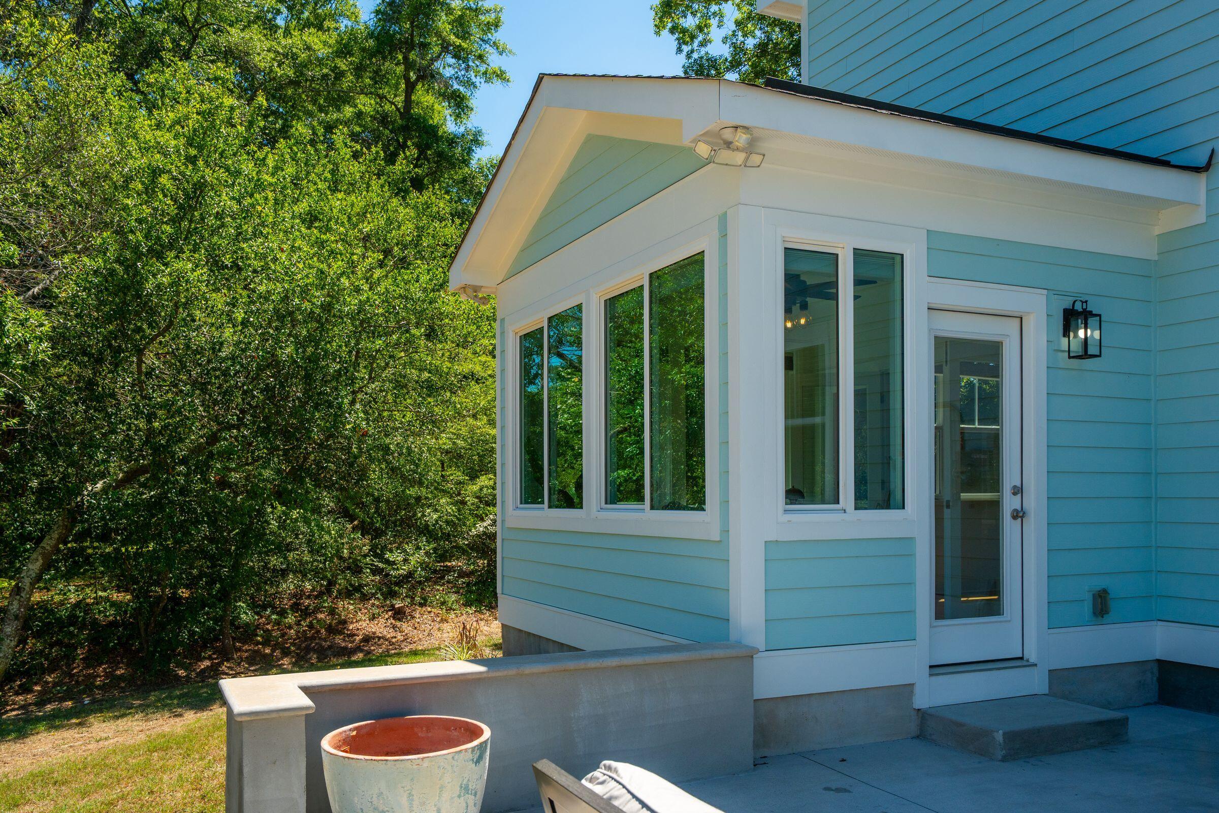 485 Fort Johnson Road Charleston, SC 29412 - Photo 39 of 79 Back Patio and Sunporch