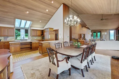 $1,495,000 | 425 Old Fm 224, Coldspring, TX 77331