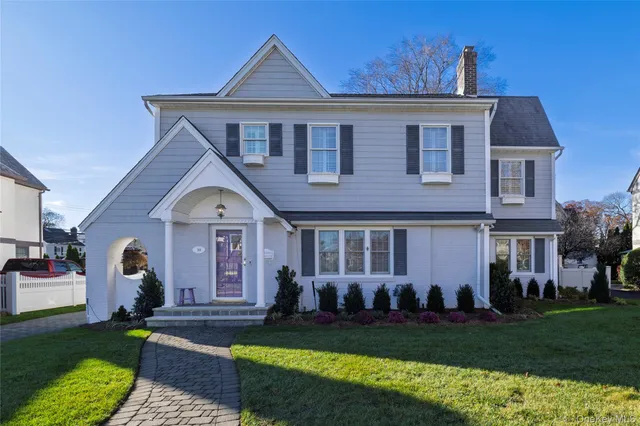 $1,549,000 | 166 Princeton Road, Rockville Centre, NY 11570