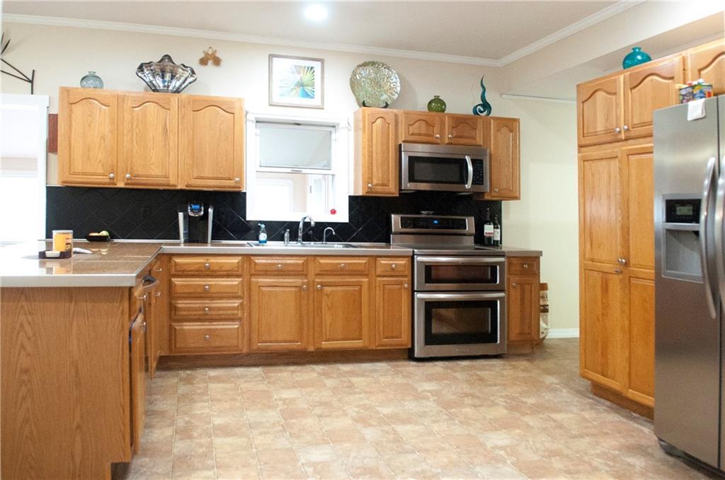78 Emerys Bridge Road South Berwick, ME 03908 - Photo 6 of 20 More than one cook can be in the...