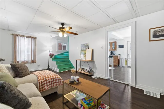 $150,000 | 408 Gilmore Avenue, Trafford, PA 15085