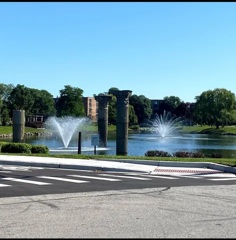 $165,000 | 701 West Huntington Commons Road, Unit 418, Mount Prospect, IL 60056