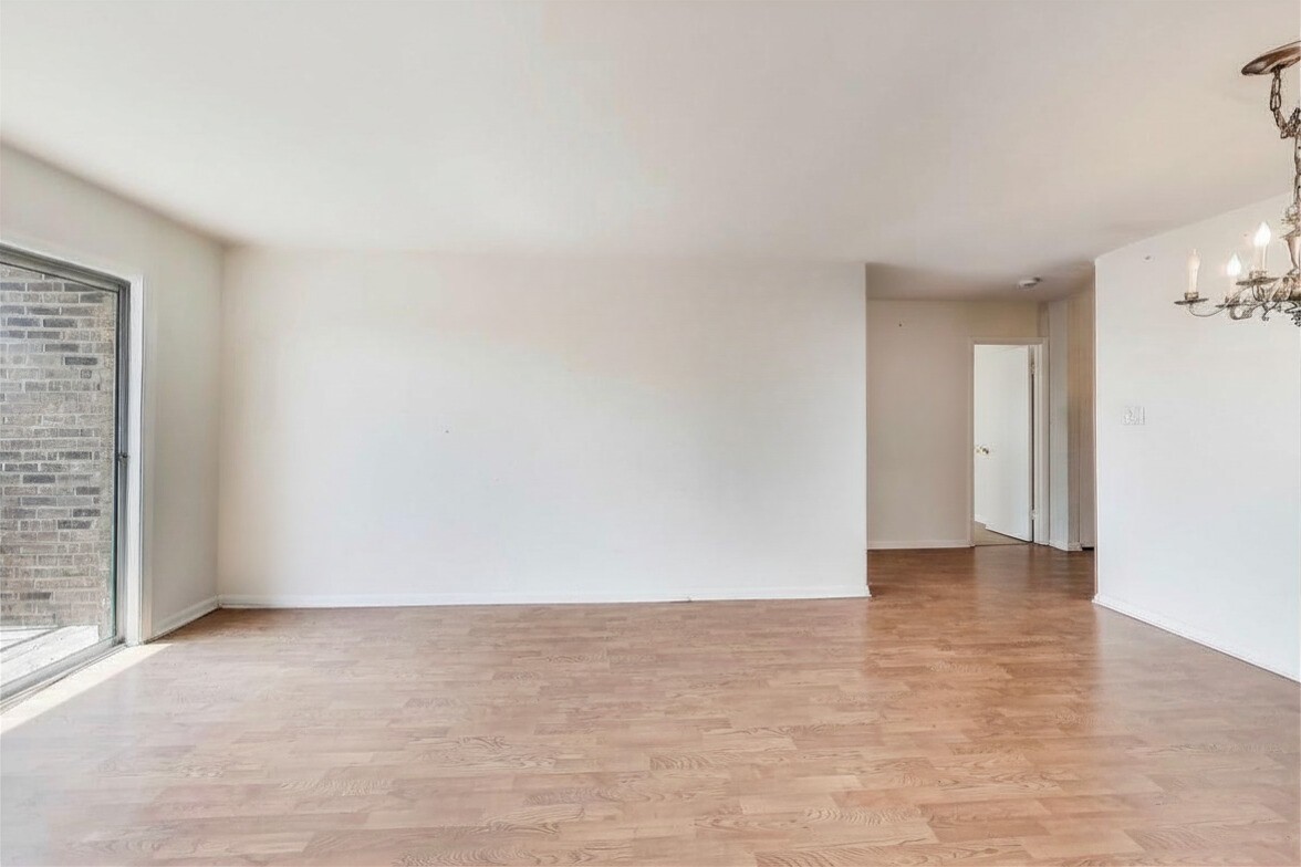 701 West Huntington Commons Road, Unit 418 Mount Prospect, IL 60056 - Photo 6 of 13