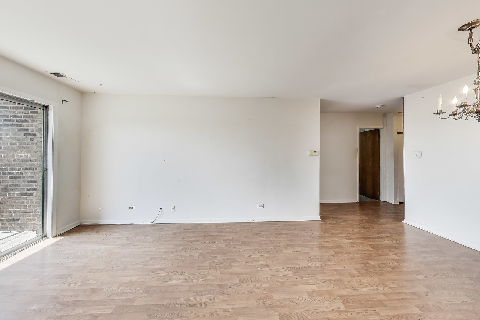 701 West Huntington Commons Road, Unit 418 Mount Prospect, IL 60056 - Photo 8 of 10 a view of an empty room