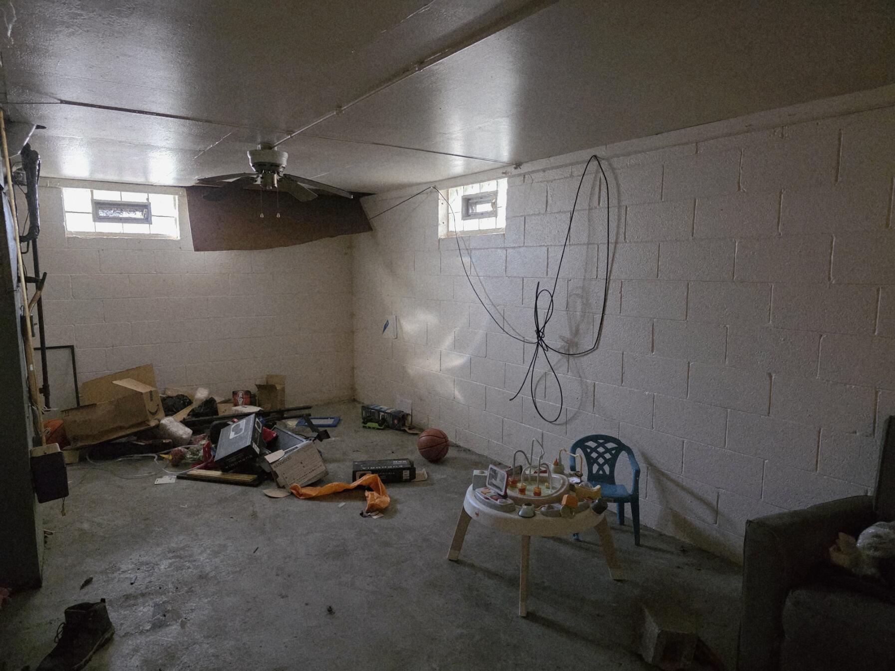 794 Porter Street Gary, IN 46406 - Photo 8 of 15 a room with gym equipment