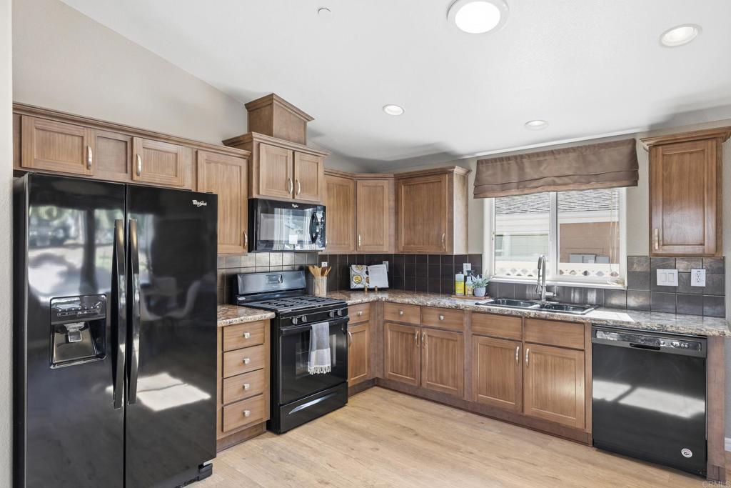 2239 Black Canyon Road, Unit 37 Ramona, CA 92065 - Photo 10 of 29