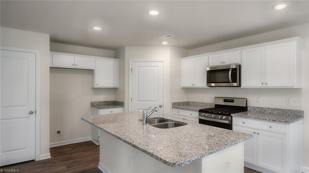 6633 Capstone Court Rural Hall, NC 27045 - Photo 10 of 29