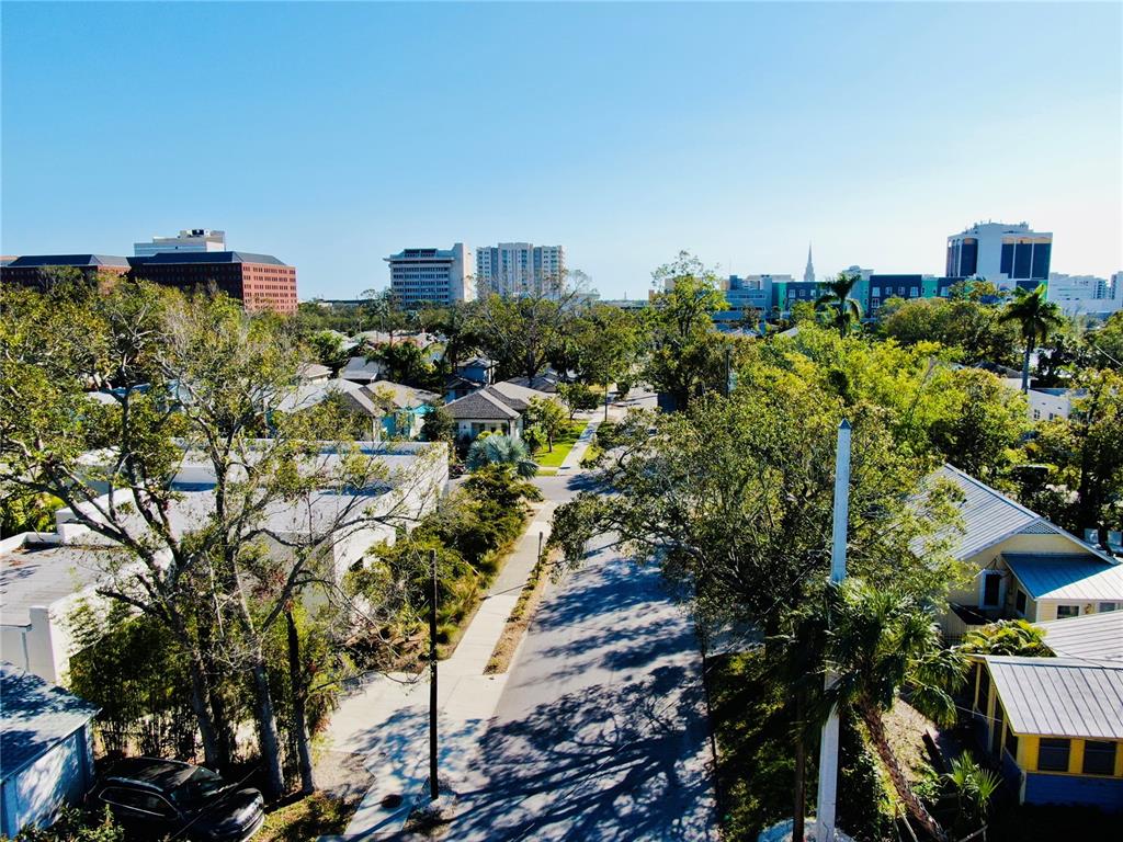 624 Goodrich Avenue Sarasota, FL 34236 - Photo 19 of 45 a view of a city