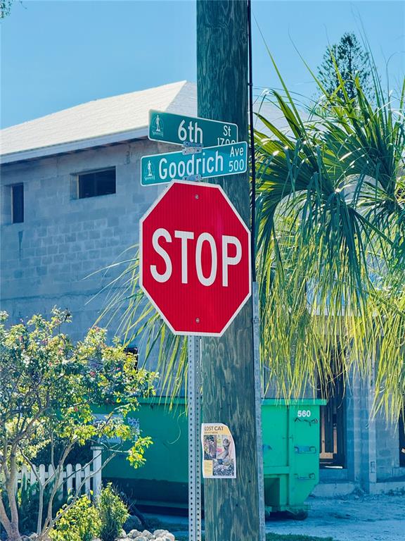 624 Goodrich Avenue Sarasota, FL 34236 - Photo 6 of 45 a sign that is on a brick wall