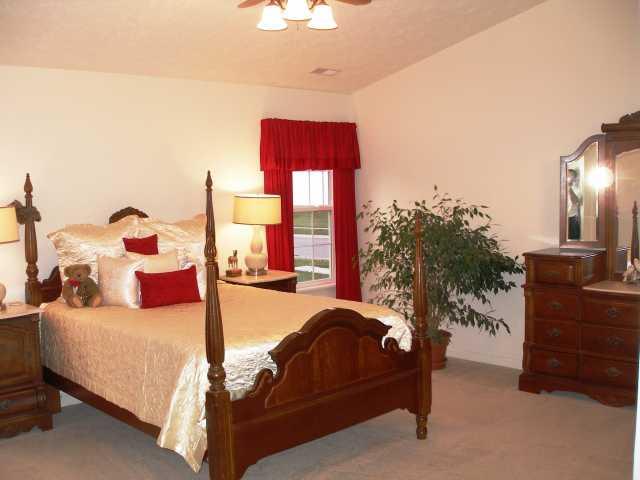 1992 Winding Brook Way Pendleton, IN 46064 - Photo 5 of 12 Gallery Image 5