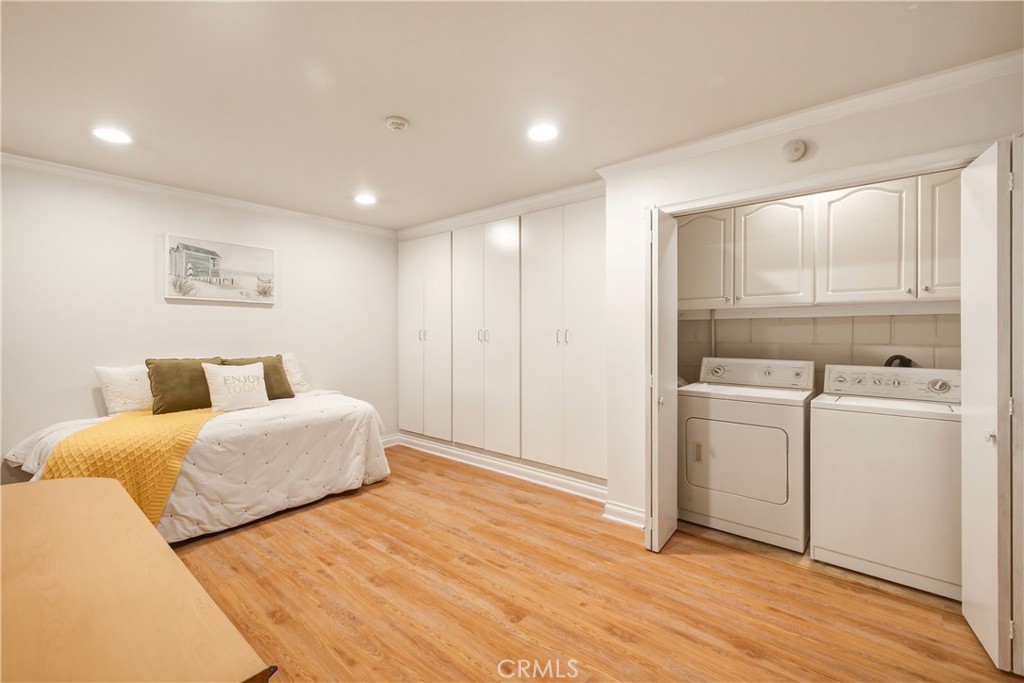 2615 Ruhland Avenue, Unit 15 Redondo Beach, CA 90278 - Photo 38 of 44 Custom cabinetry and laundry space