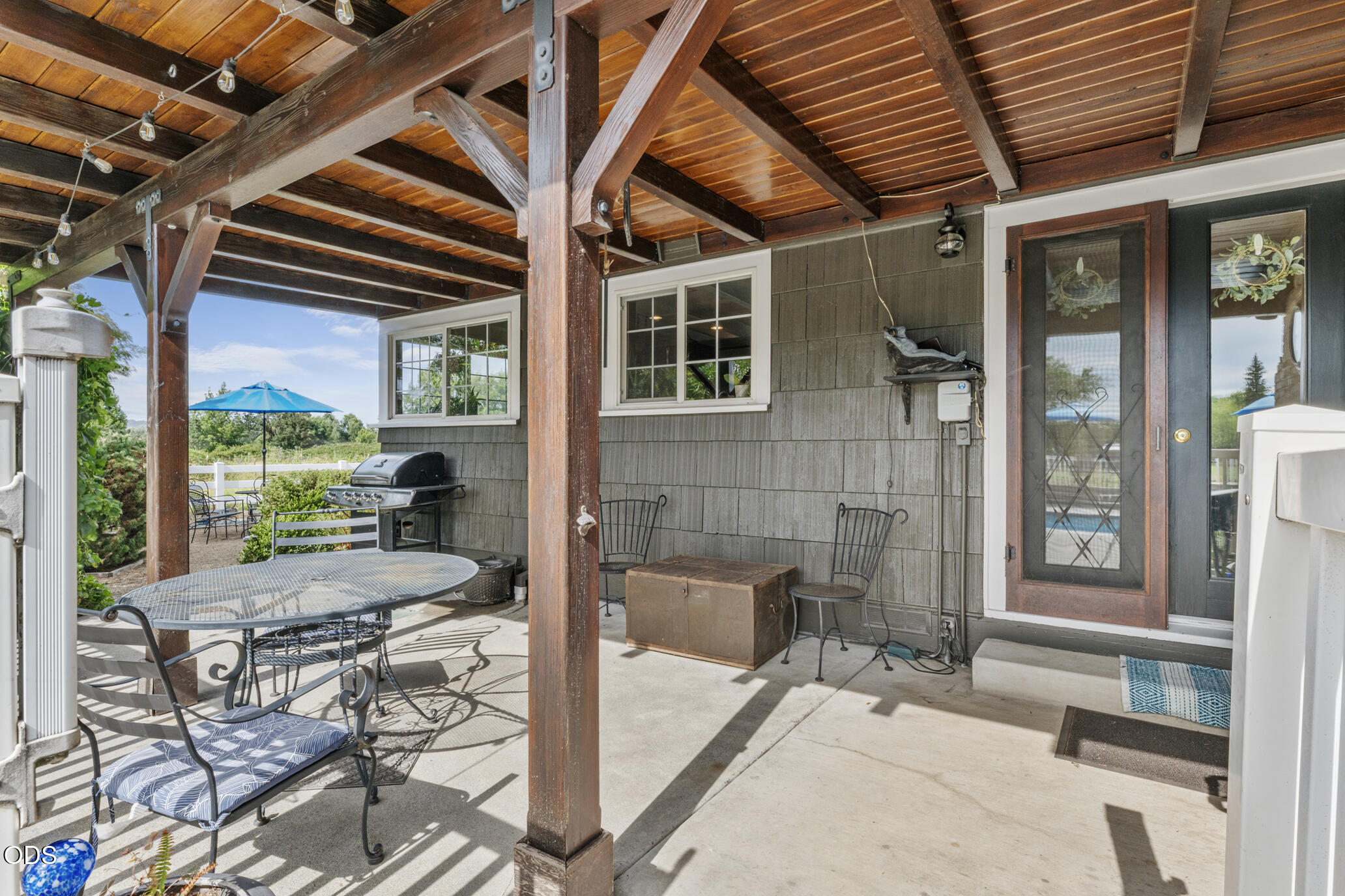 2622 Eric Avenue Central Point, OR 97502 - Photo 11 of 63