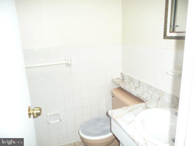 10658 Lockart Road Philadelphia, PA 19116 - Photo 15 of 27 Gallery Image 15