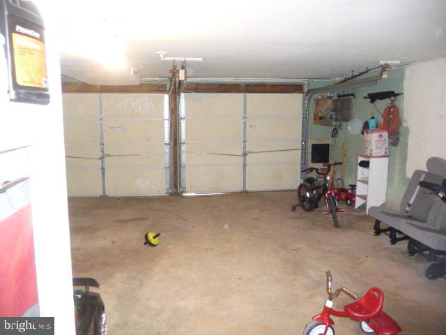 10658 Lockart Road Philadelphia, PA 19116 - Photo 20 of 27 Gallery Image 20