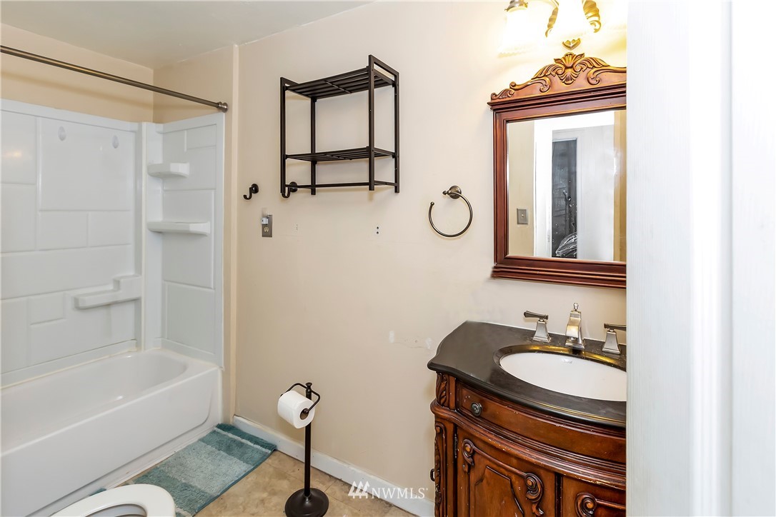 2626 Opdal Road East Port Orchard, WA 98366 - Photo 11 of 31 Gallery Image 11