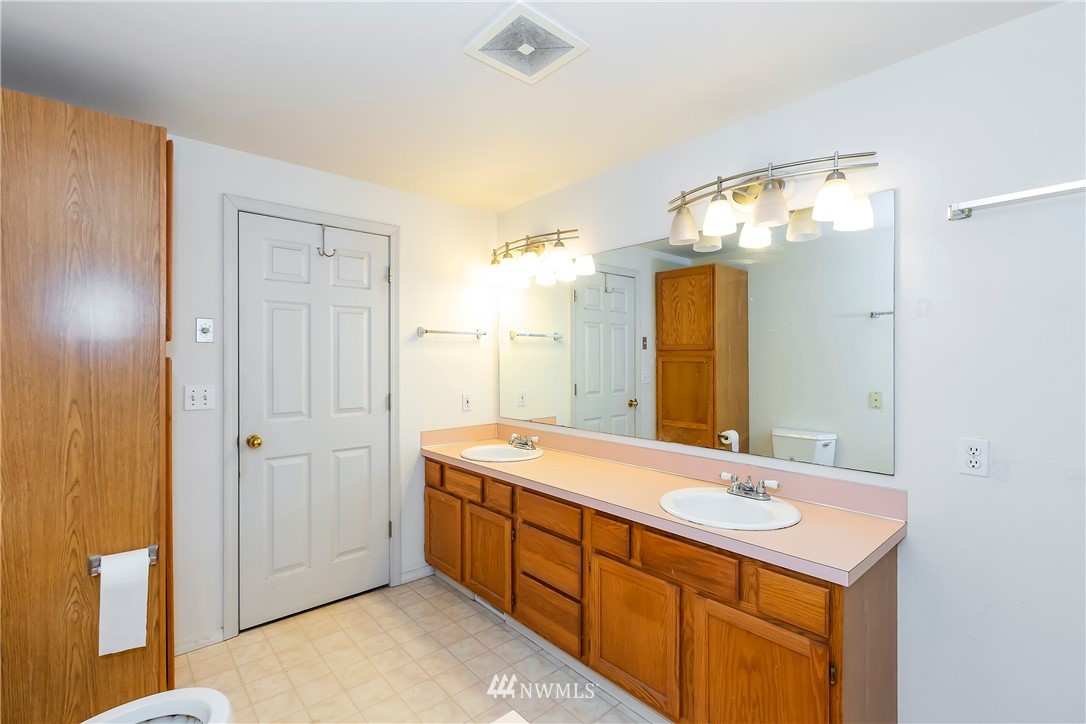 2626 Opdal Road East Port Orchard, WA 98366 - Photo 18 of 31 Gallery Image 18