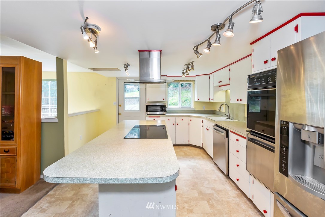 2626 Opdal Road East Port Orchard, WA 98366 - Photo 6 of 31 Gallery Image 6