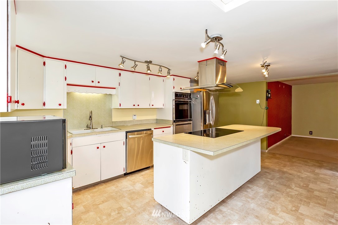 2626 Opdal Road East Port Orchard, WA 98366 - Photo 7 of 31 Gallery Image 7