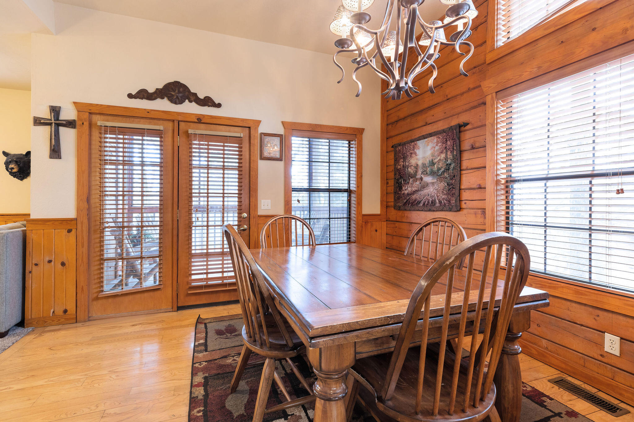266 Oakridge Road, Unit 2 Branson, MO 65616 - Photo 8 of 28 Dining Table