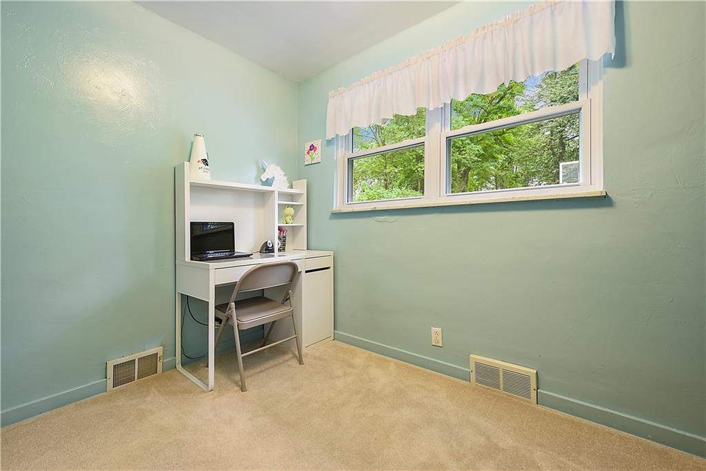 5525 Library Road Bethel Park, PA 15102 - Photo 13 of 25 Gallery Image 13