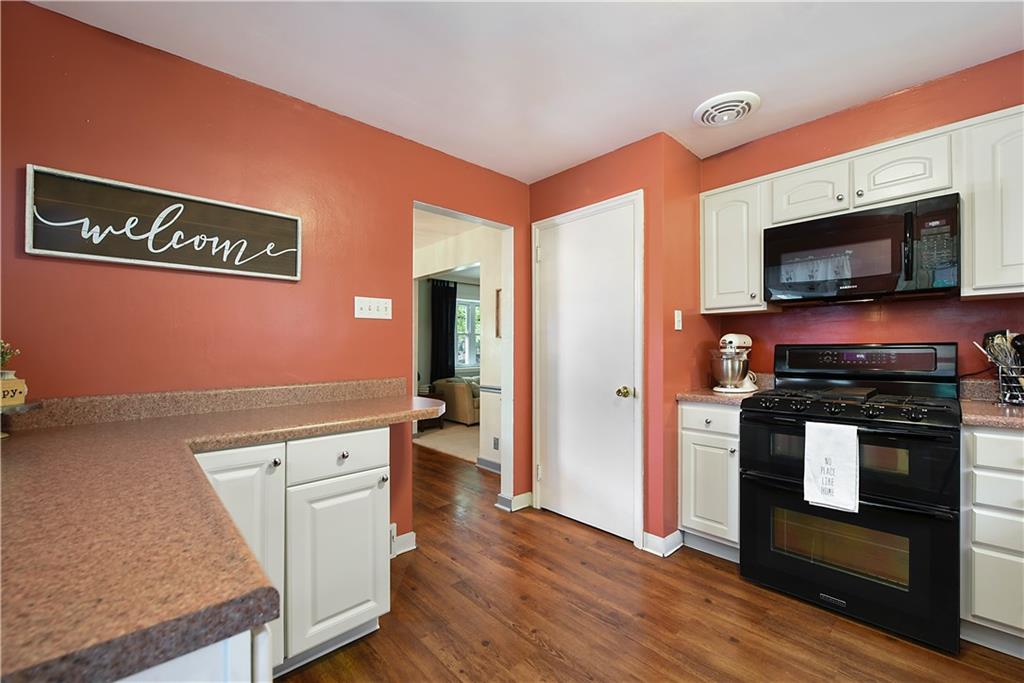 5525 Library Road Bethel Park, PA 15102 - Photo 6 of 25 Gallery Image 6