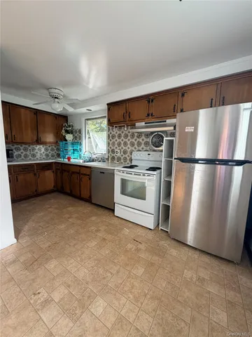 $2,700 | 7 Dickinson Avenue, East Northport, NY 11731