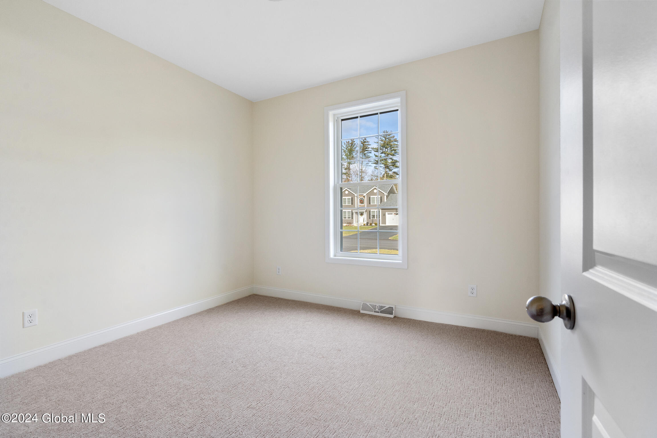 10 Brookhaven Court Wilton, NY 12866 - Photo 19 of 29 56 Huntington MLS-17