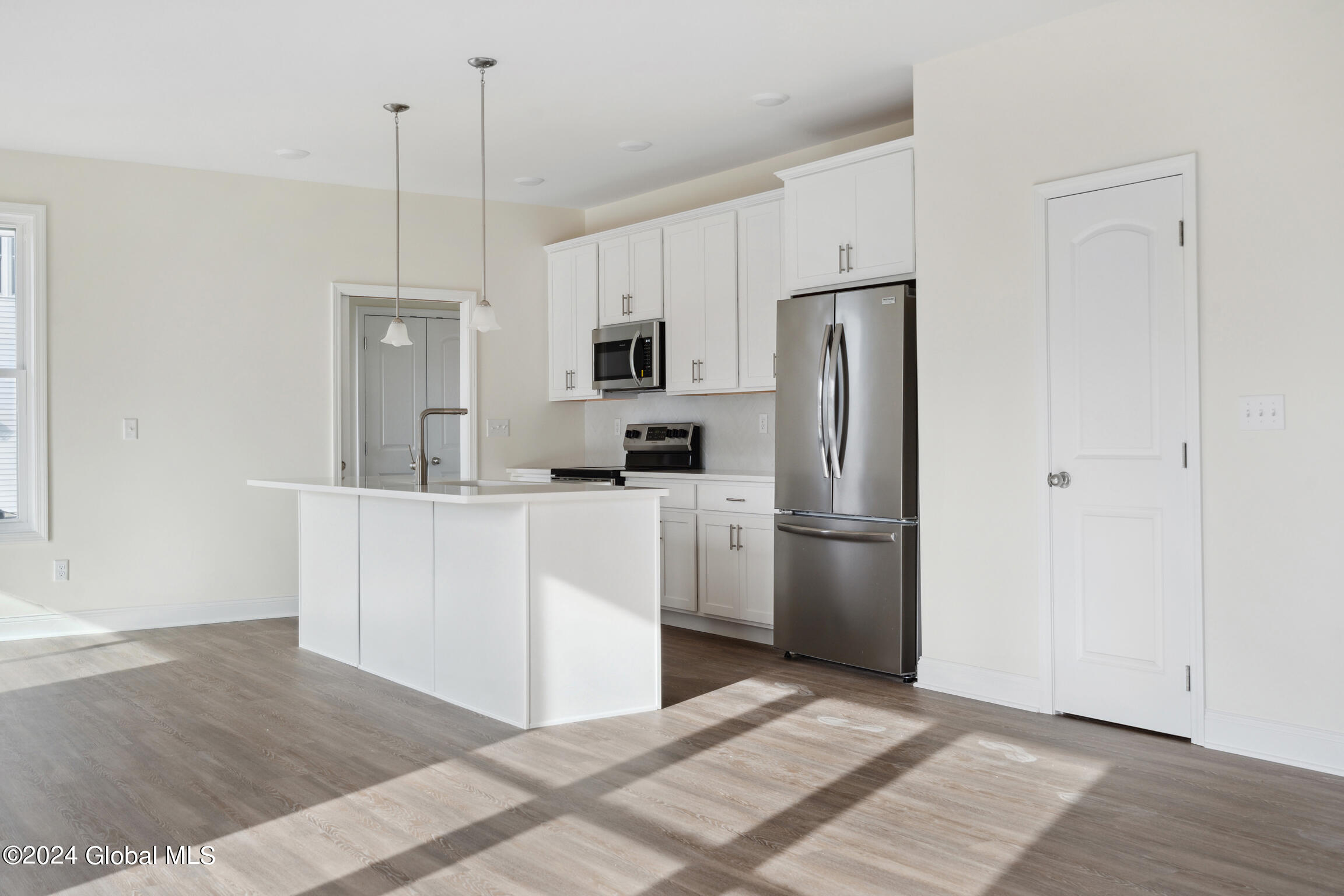 10 Brookhaven Court Wilton, NY 12866 - Photo 7 of 29 56 Huntington MLS-5