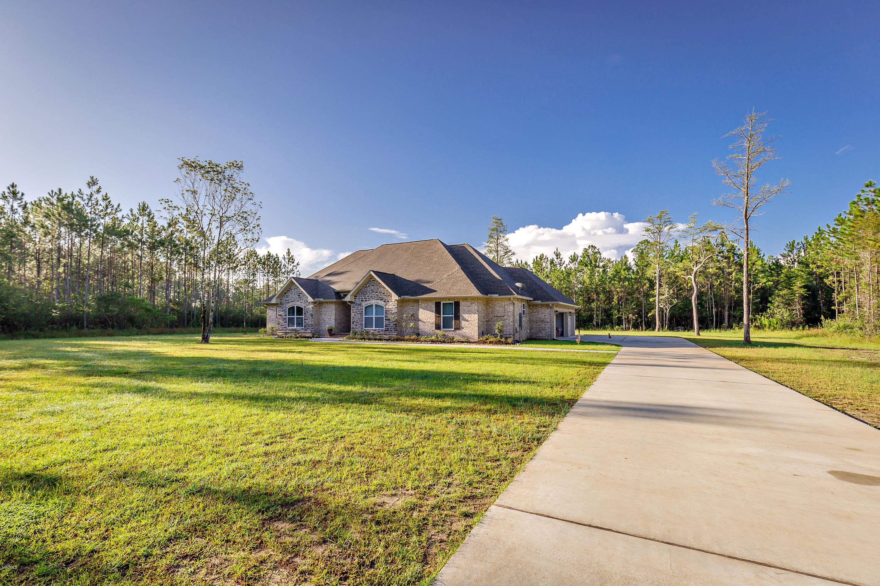 6319 Brown Road Ocean Springs, MS 39564 - Photo 2 of 41 IMG_9613