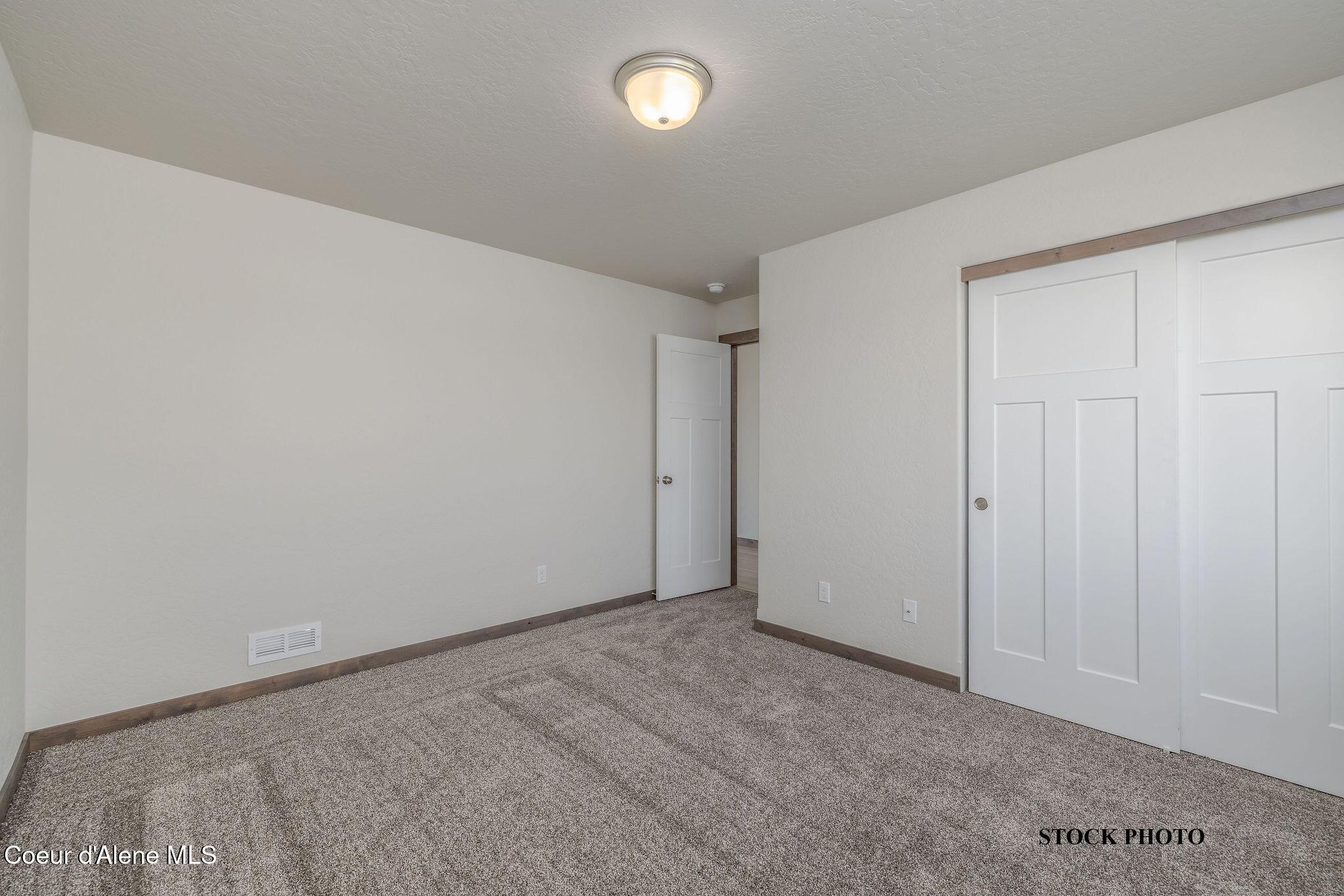 11989 North Lennon Lane Rathdrum, ID 83858 - Photo 16 of 23 17 Guest Bed 1