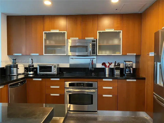 $4,700 | 7901 Hispanola Avenue, Unit 1212, North Bay Village, FL 33141