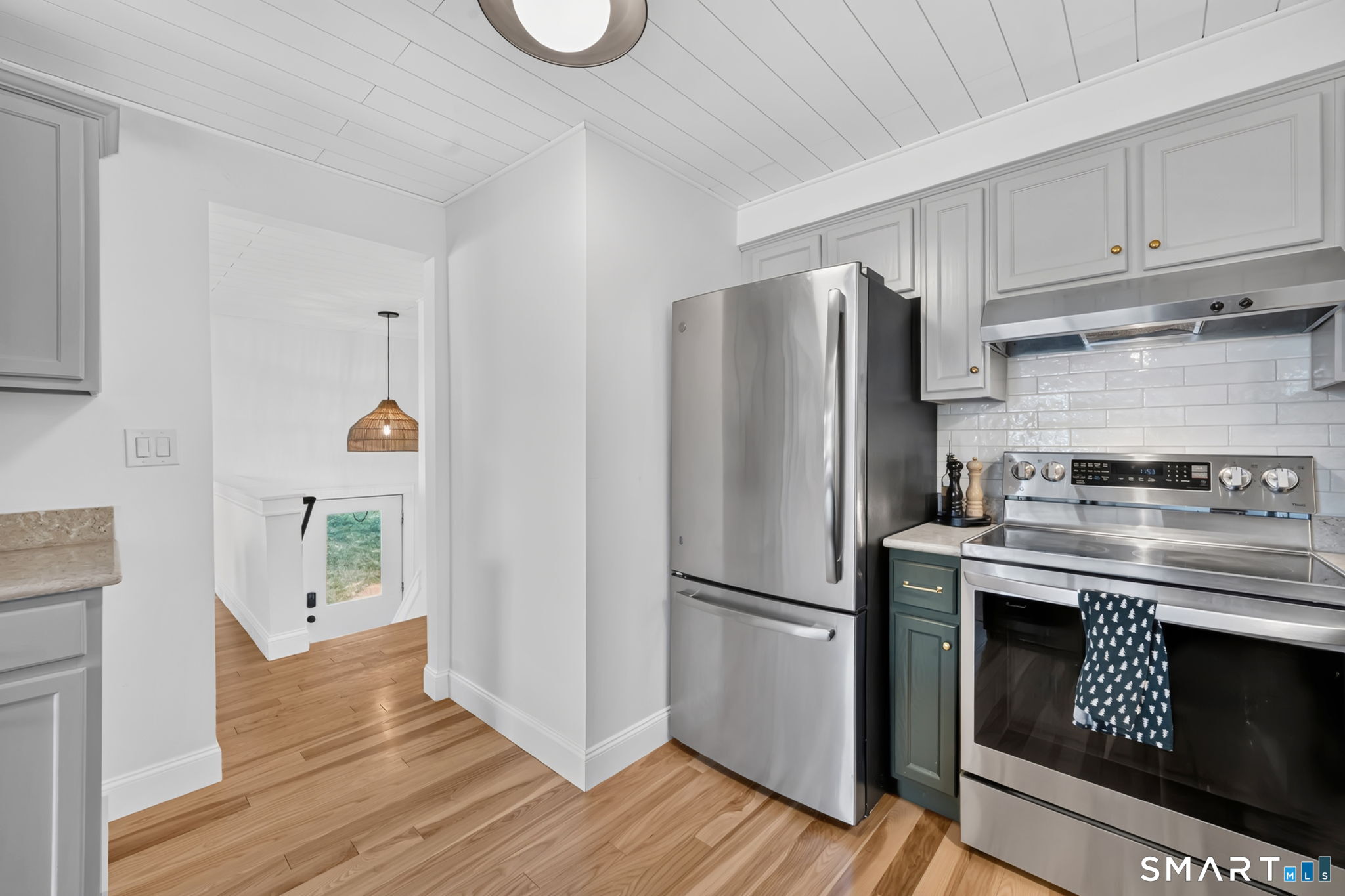 20 N Road East Granby, CT 06026 - Photo 6 of 35