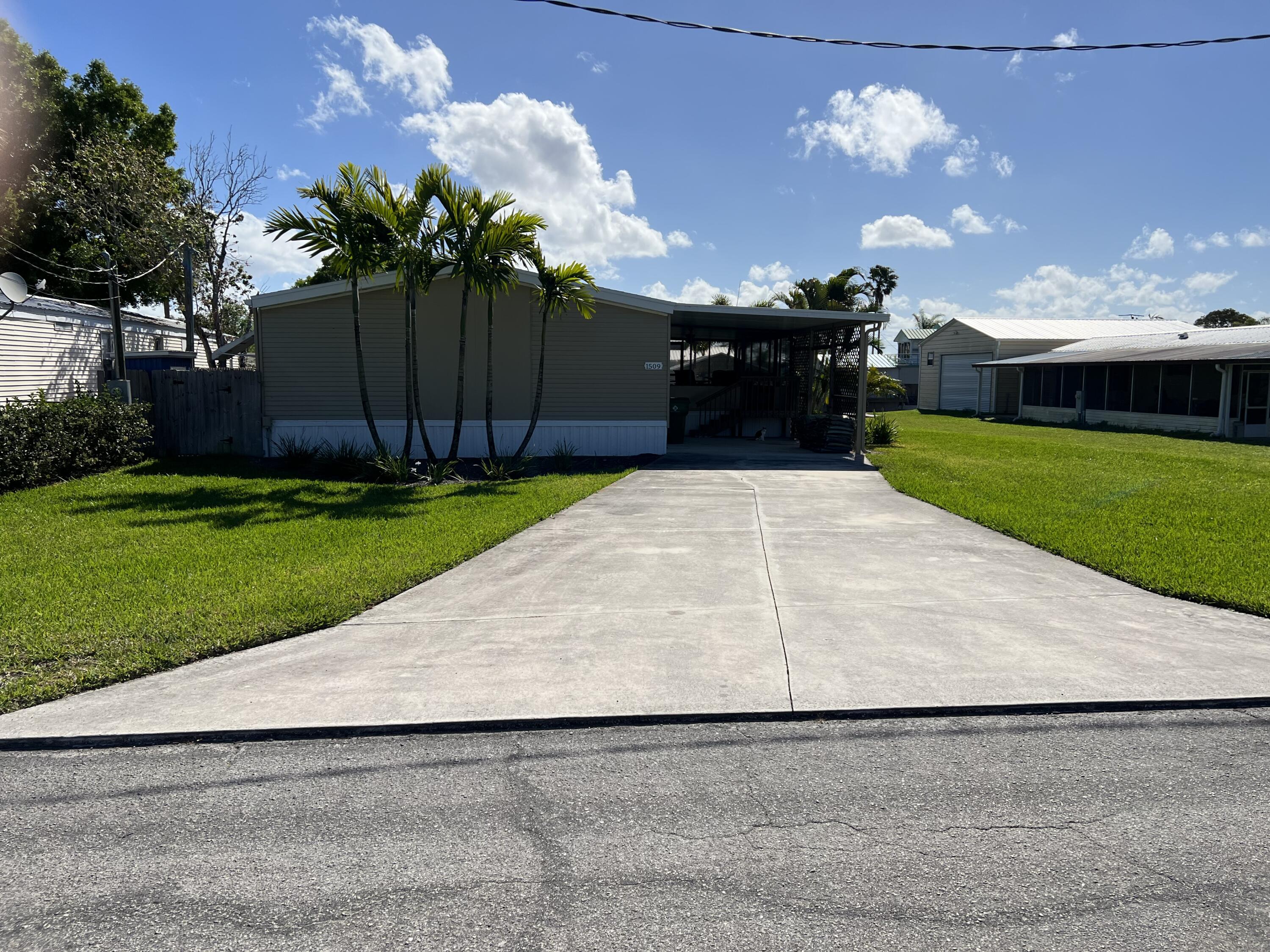 1509 Linda Road Okeechobee, FL 34974 - Photo 1 of 1 IMG-0526