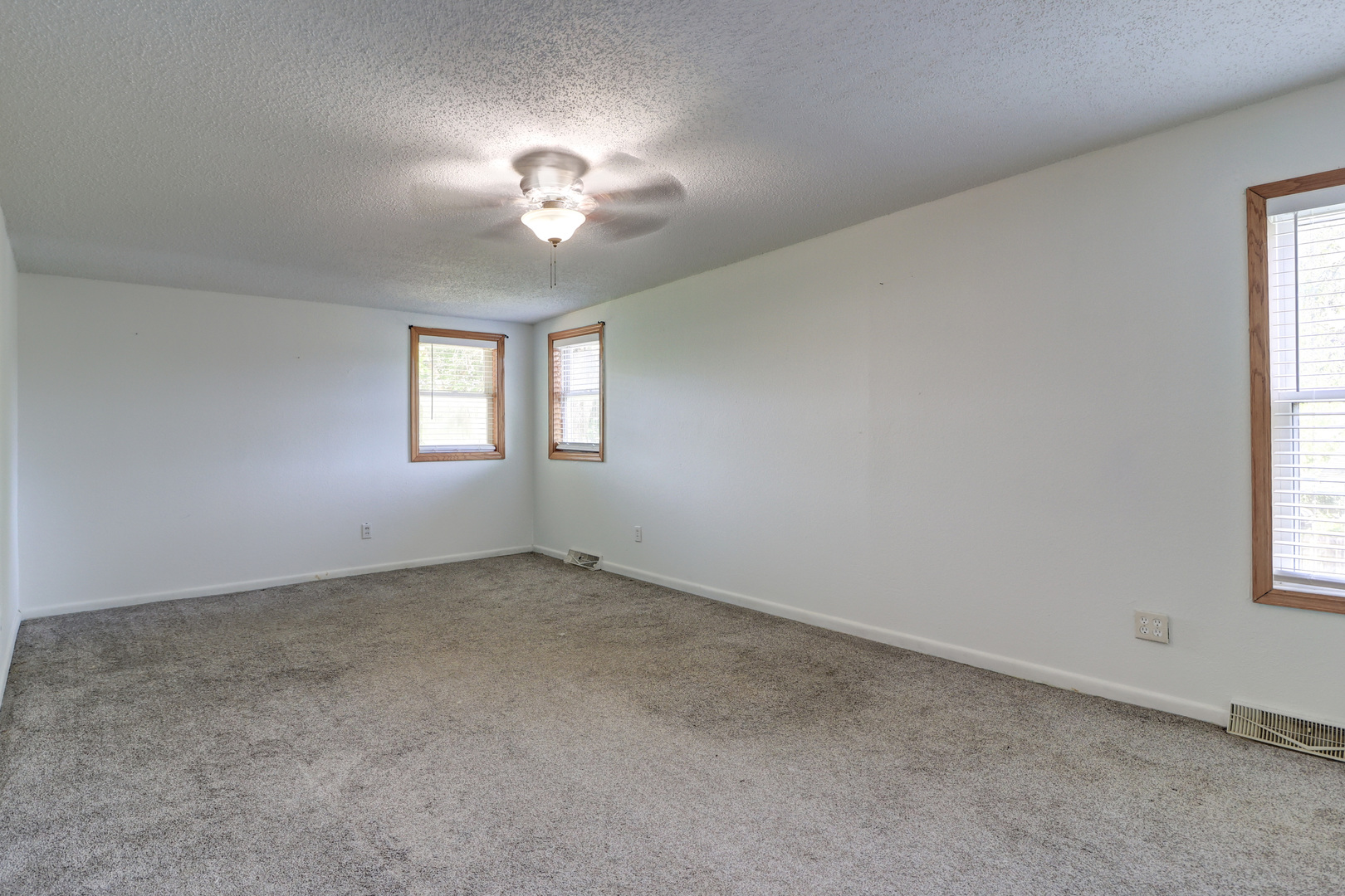 301 Ash Avenue Morrison, IL 61270 - Photo 17 of 36
