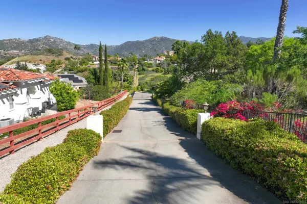$3,195,000 | 17941 Vista Lomas Drive, Poway, CA 92064