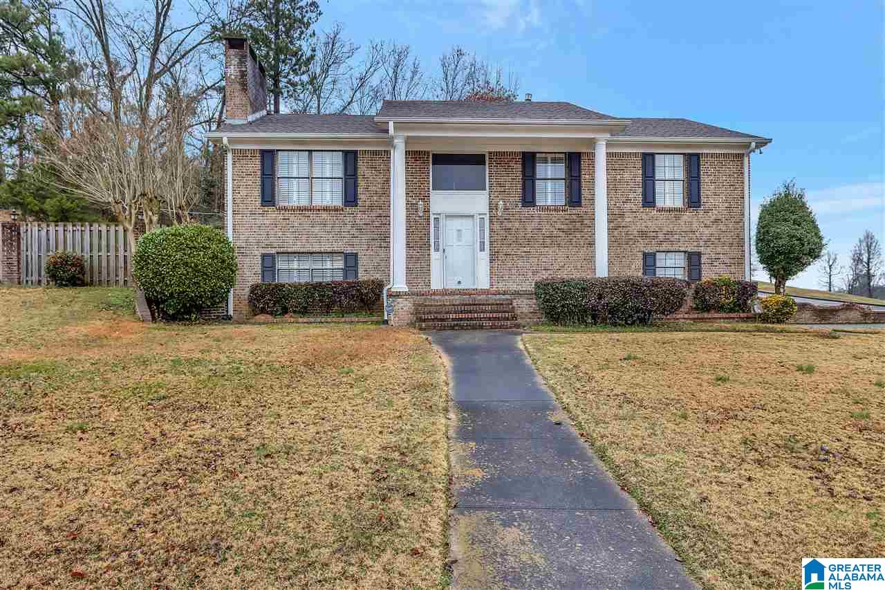407 Woodland Road Bessemer, AL 35020 - Photo 4 of 20