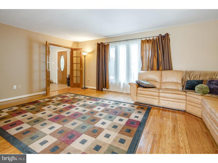 120 Greenvale Road Cherry Hill, NJ 08034 - Photo 4 of 25