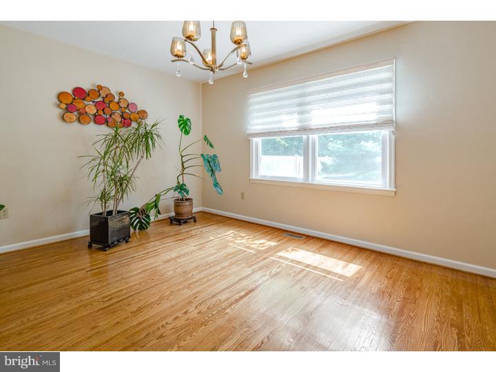 120 Greenvale Road Cherry Hill, NJ 08034 - Photo 5 of 25