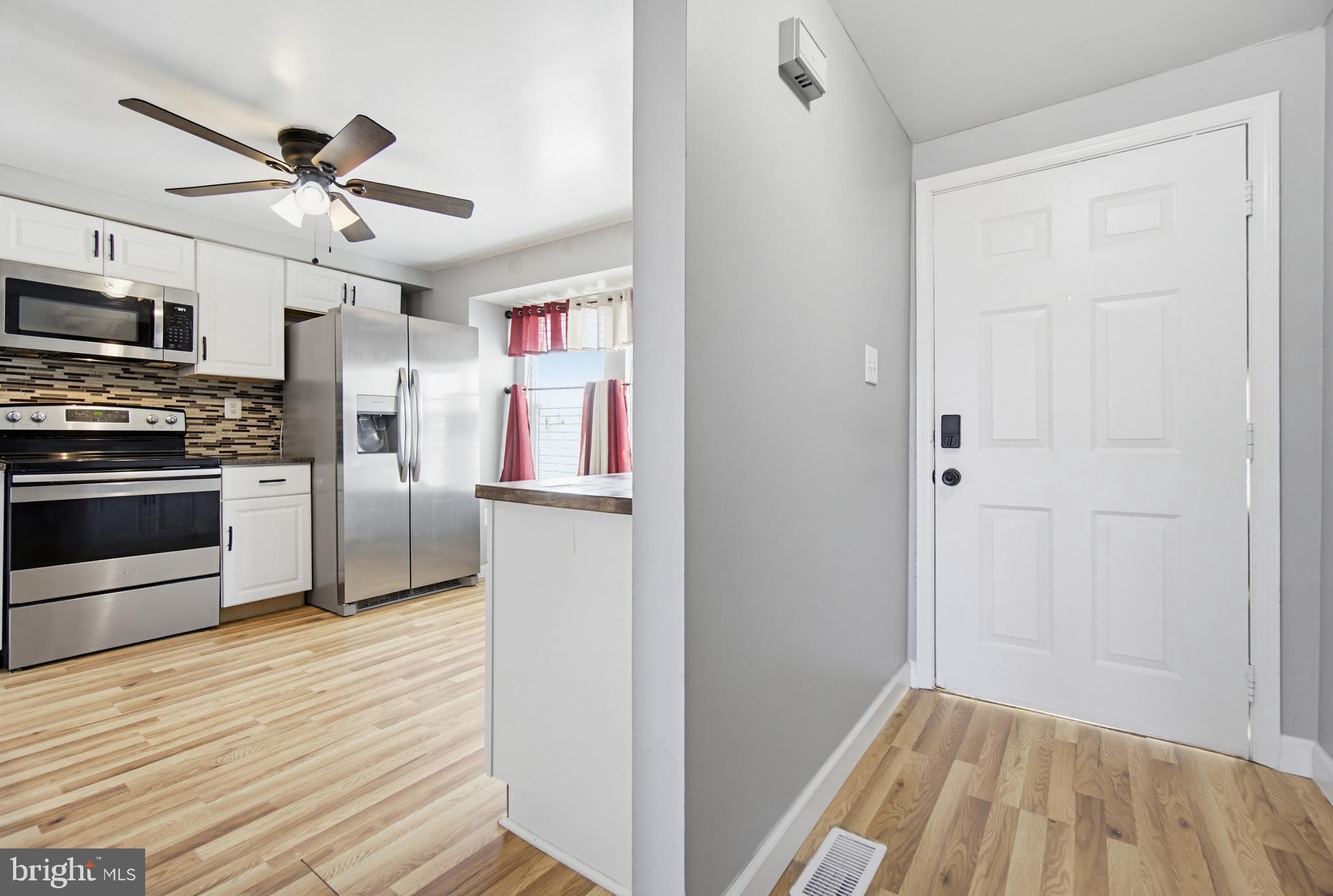 7247 Procopio Circle Columbia, MD 21046 - Photo 6 of 42