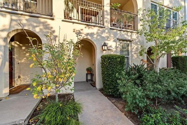 $620,000 | 955 North Sweetbriar Lane, Unit E, Azusa, CA 91702